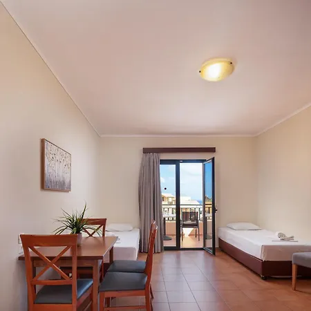 Aparthotel Dia