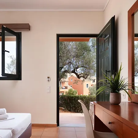 Dia Aparthotel