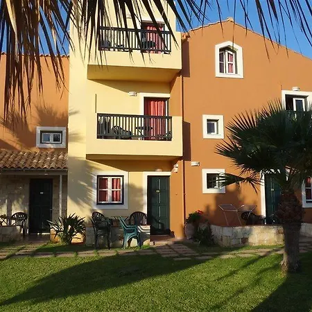 Dia Aparthotel 3*