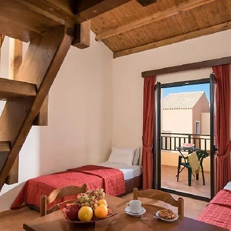 Dia Aparthotel 3*