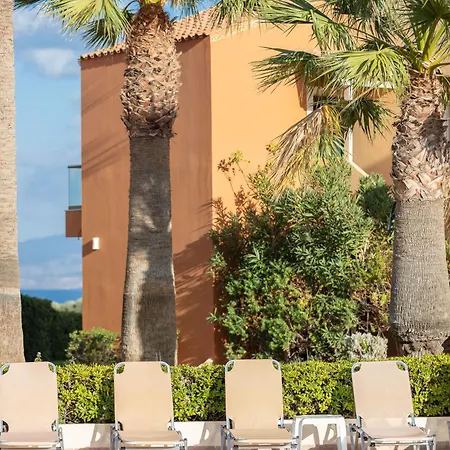 Dia Aparthotel 4*